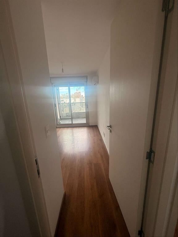 Apartamento en alquiler 2 dormitorios y balcón al frente, a