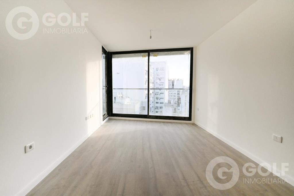 Venta de apartamento de 2 dormitorios y cochera en Centro