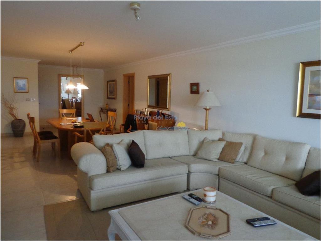 Apartamento de 3 dormitorios en Torre Nueva York