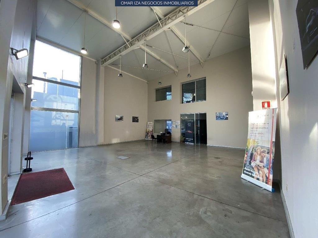 Venta local comercial Buceo sobre Av