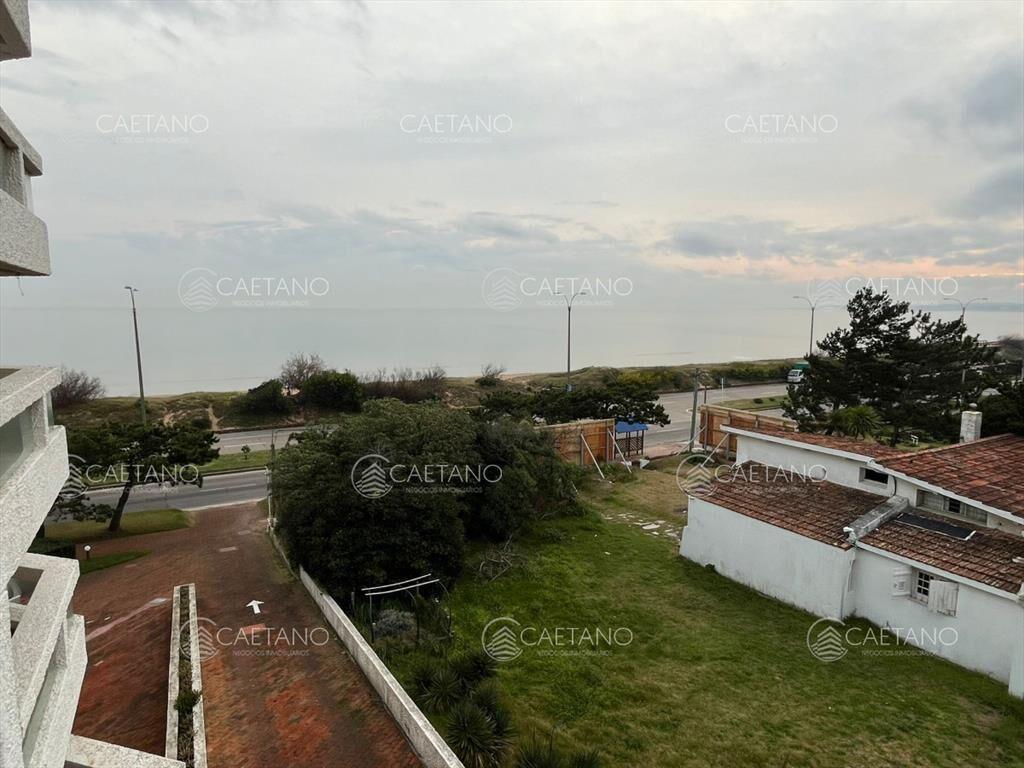 Apartamento en venta en Playa Mansa, punta del