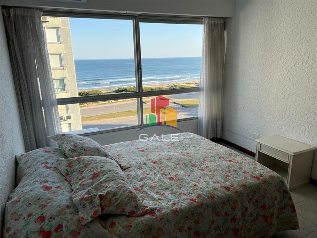 Una vista hermosa del mar!