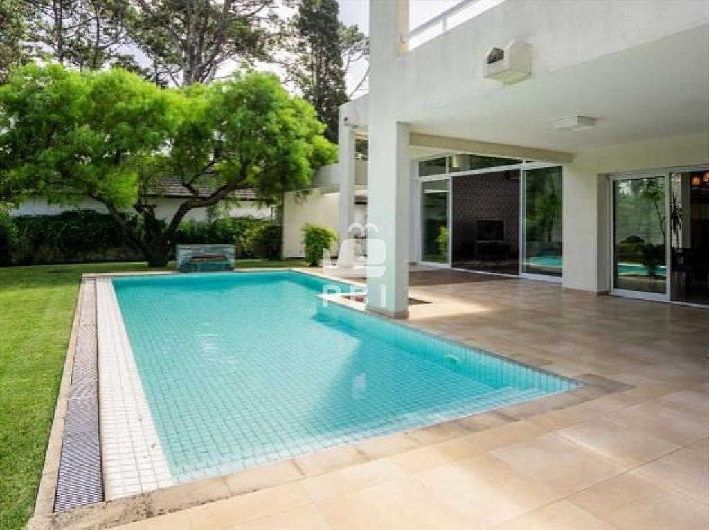 Casa en venta 4 DORMITORIOS - Ref : PBI12057