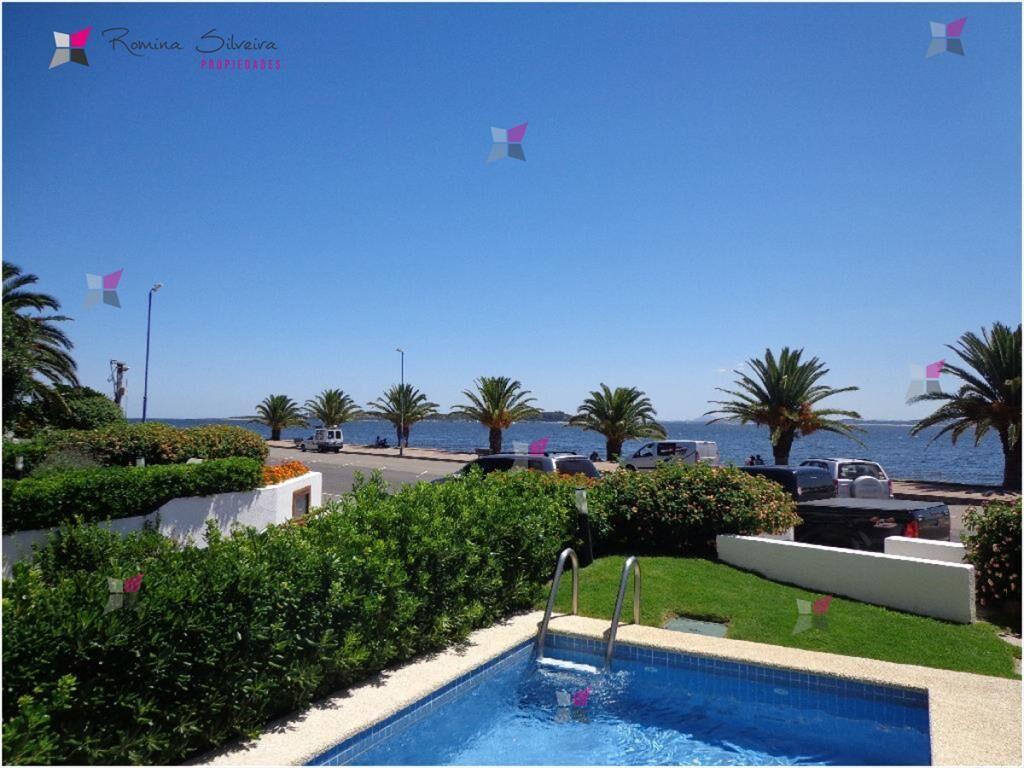 VENTA DE APARTAMENTO DE 3 DORMITORIOS EN PUERTO PUNTA DEL E