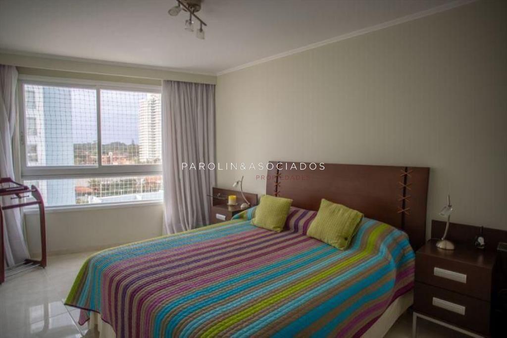 Apartamento en venta de 3 dormitorios en Tower,