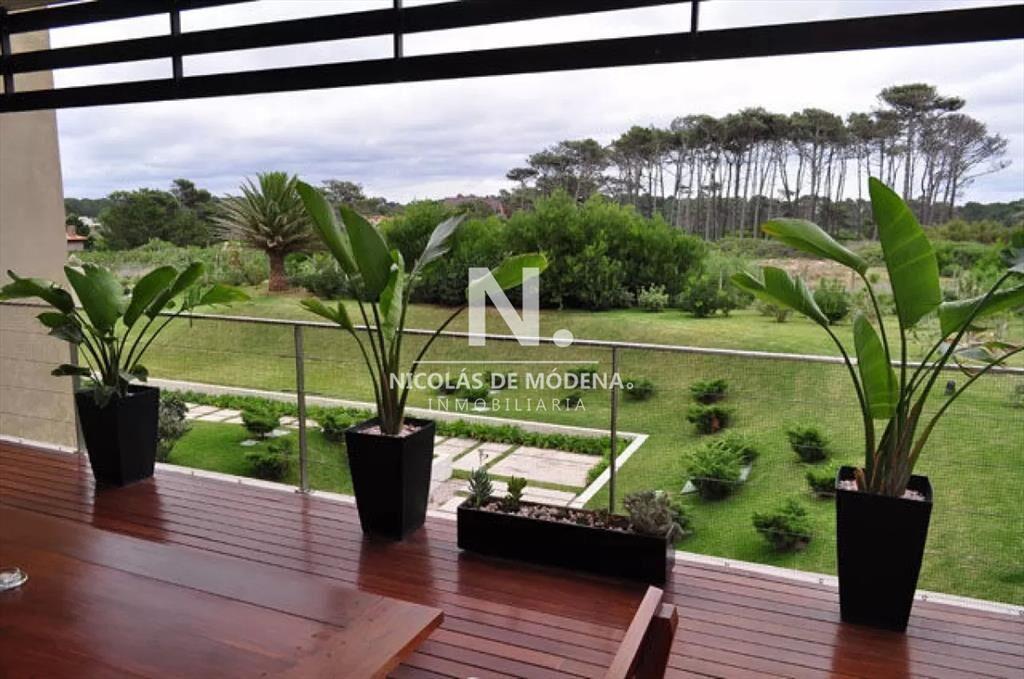 Departamento de 3 suites + dependencia en venta,