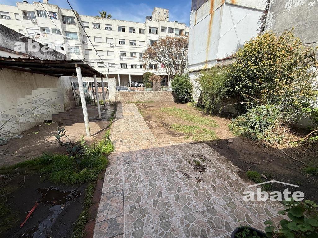 Venta de Casa padrón único en Buceo, próx. Av. Rivera y So