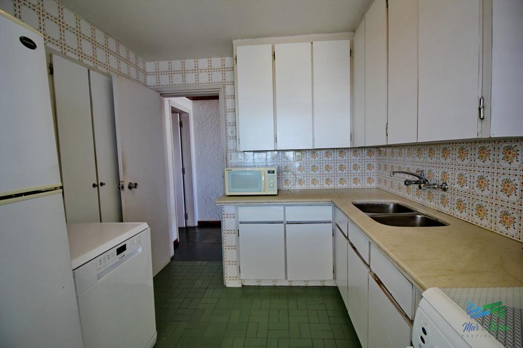 Apartamento amplio, luminoso con excelentes al ,