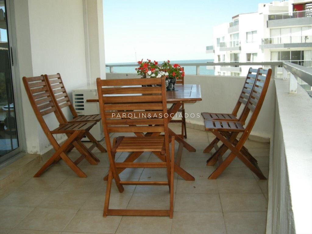 Departamento en Venta de 3 Dormitorios, Pinares