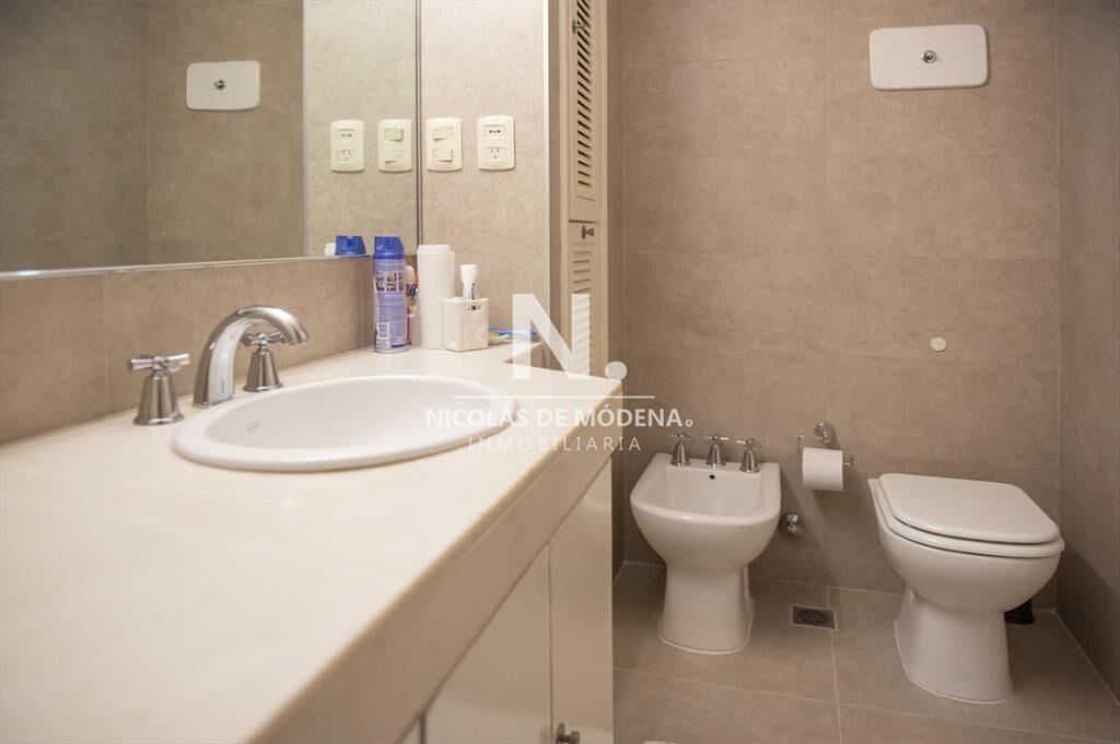 Vende departamento de 3 dormitorios con vista al
