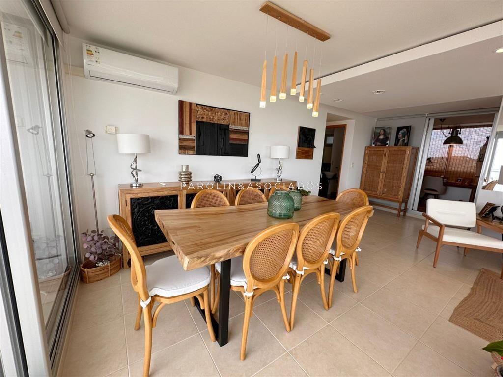 Apartamento de 3 dormitorios en suite en Edificio