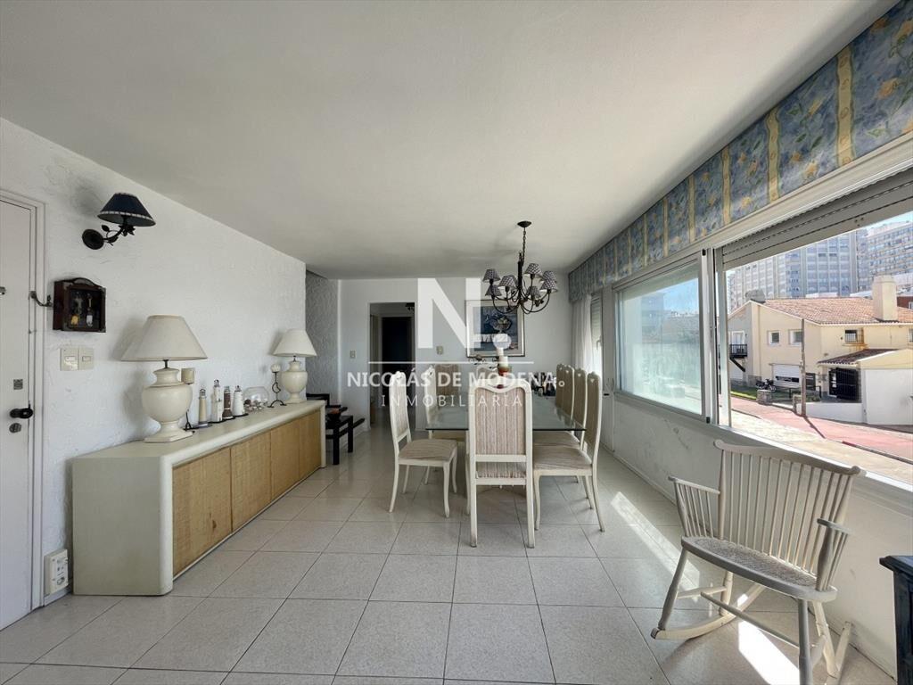 Apartamento en primera línea, Playa Brava, Punta del Este.