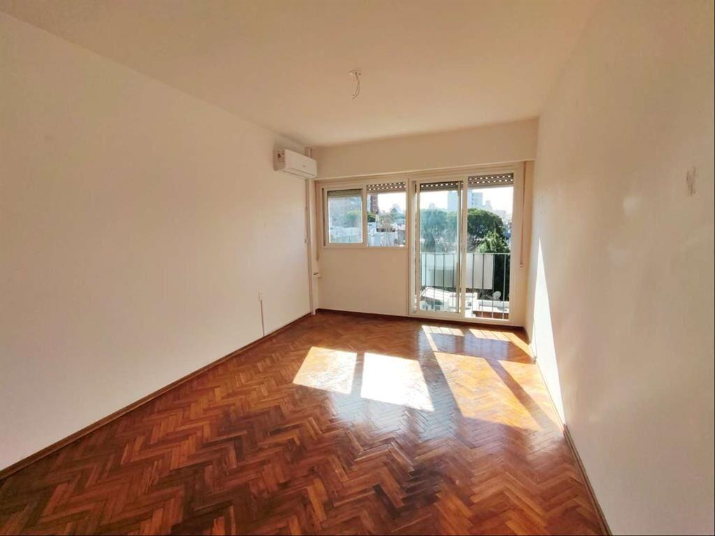 Alquiler apartamento de 2 dormitorios, cocina definida y te