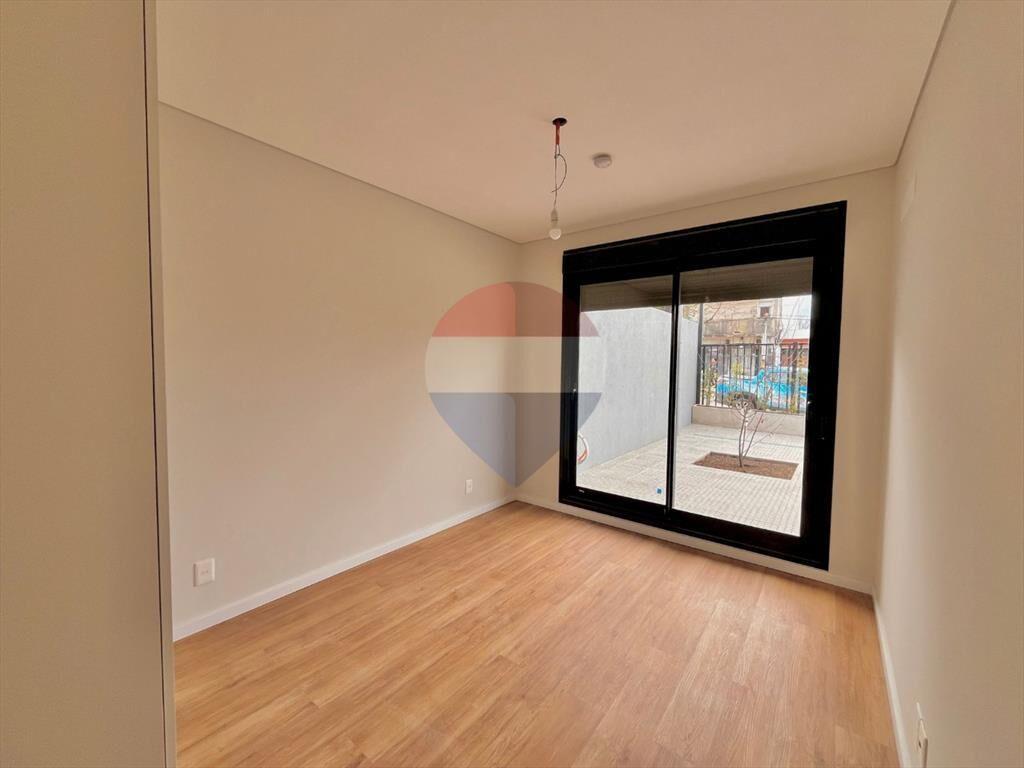 VENTA APARTAMENTO UN DORMITORIO Y PATIO EN BUCEO