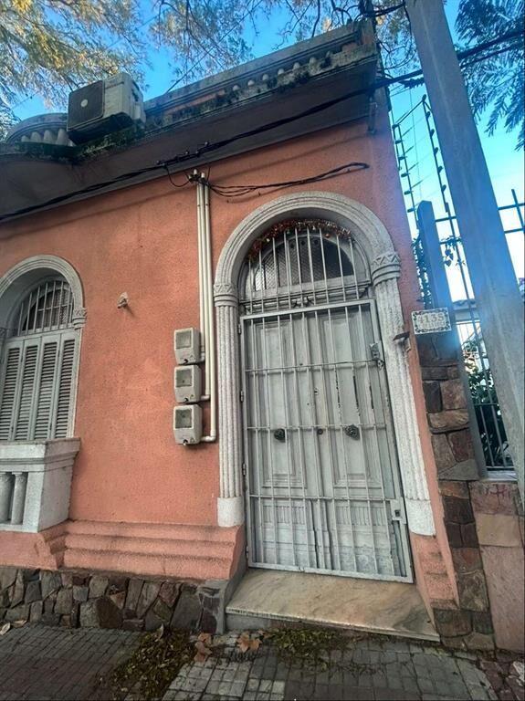 Alquiler apto 2 dormitorios en PB con patio exclusivo y par