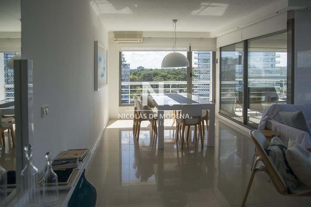 Vende gran apartamento en Brava - Punta del Este