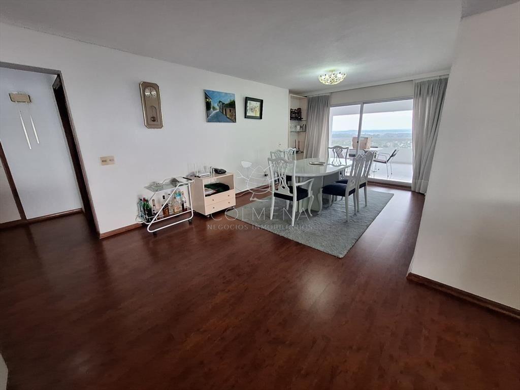 Muy buen apartamento en Roosevelt
