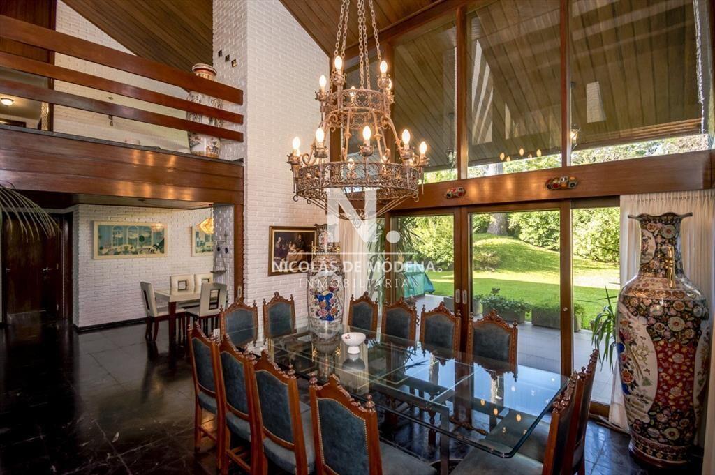 En venta casa de 4 dormitorios en suite en Punta