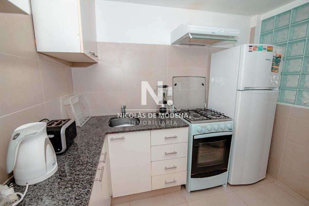 Alquiler temporario de apartamento de planta baja con salid