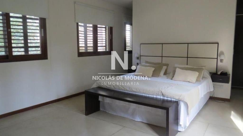Casa en venta Solanas Country 4 dormitorios