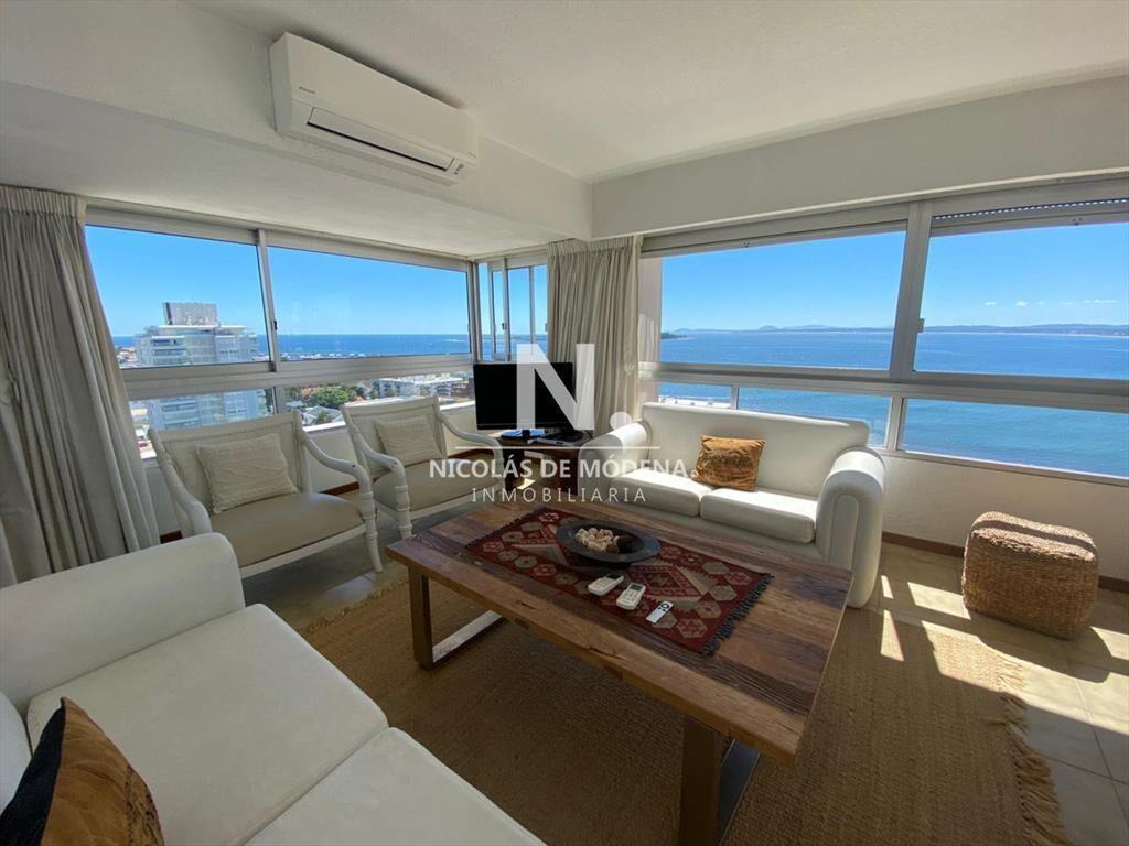 Apto en Peninsula de 3 dor, 3 baños cocina con