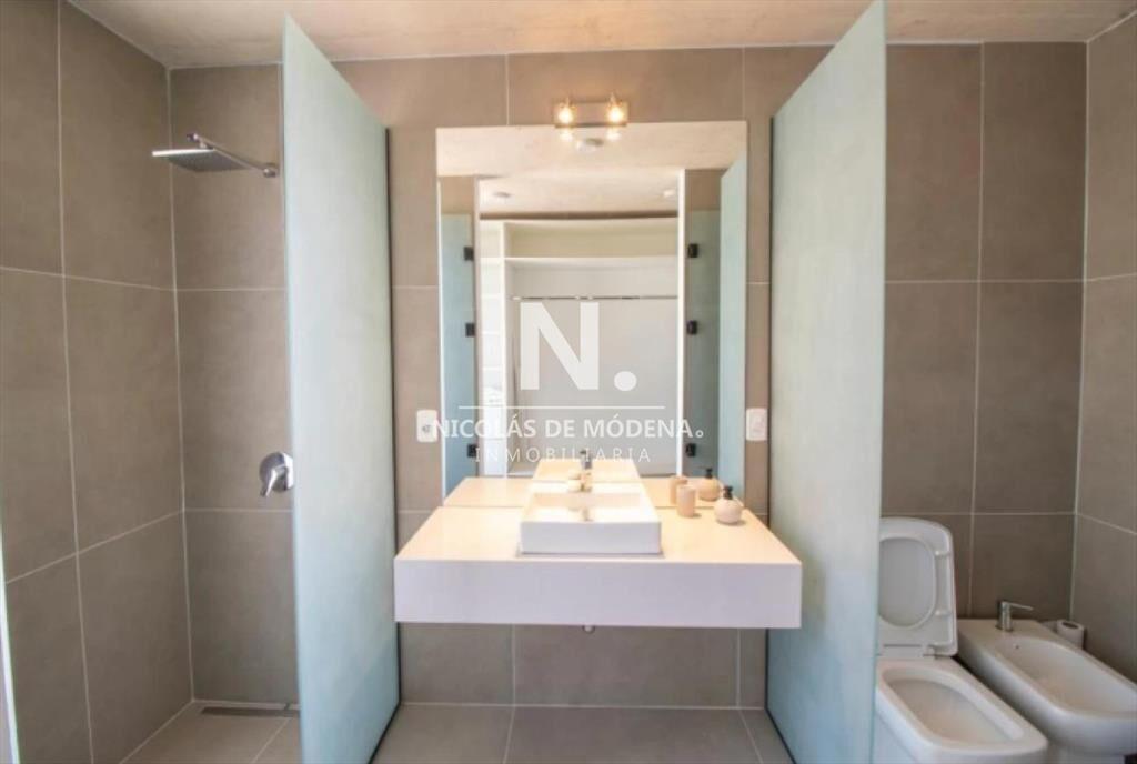 Vende casa en Pueblo mio, Manantiales de 4 dormitorios.
