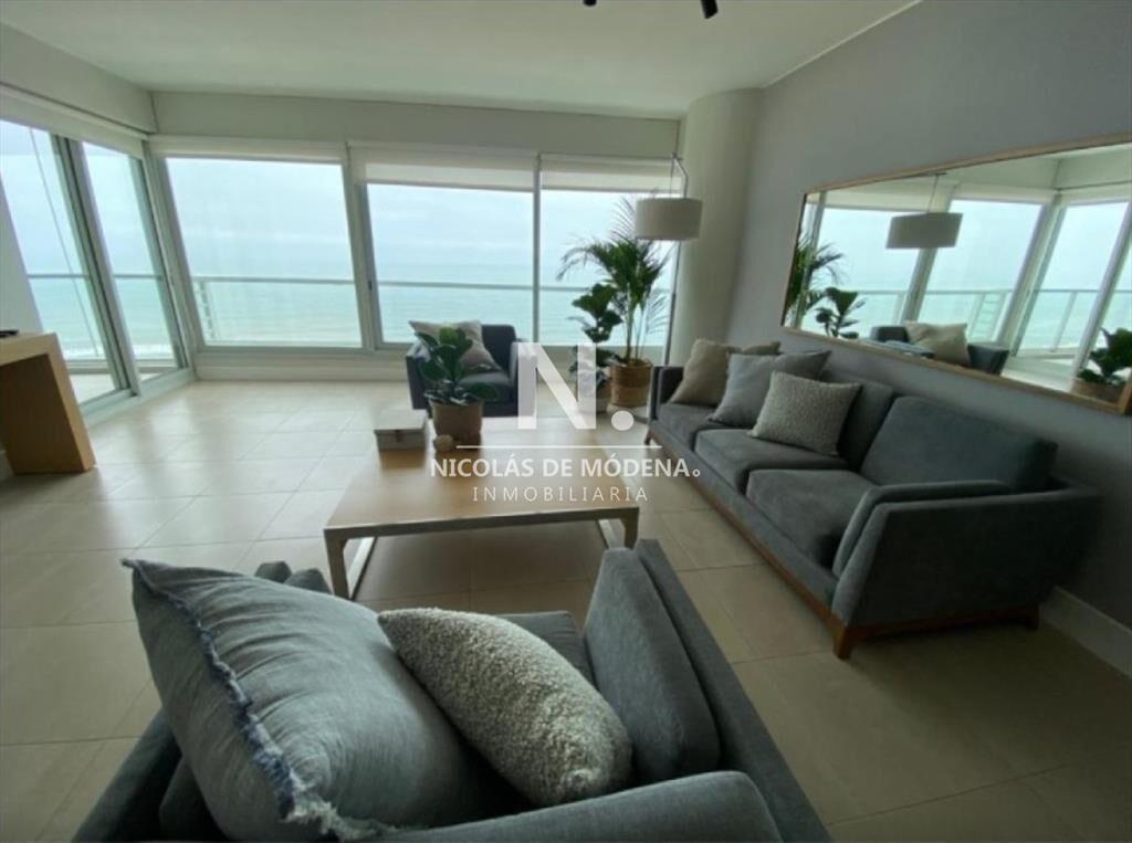 Vende Le Parc, Punta del Este, departamento de 2