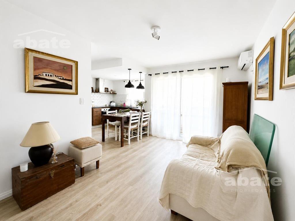 Venta apartamento de 2 dormitorios totalmente renovado en B