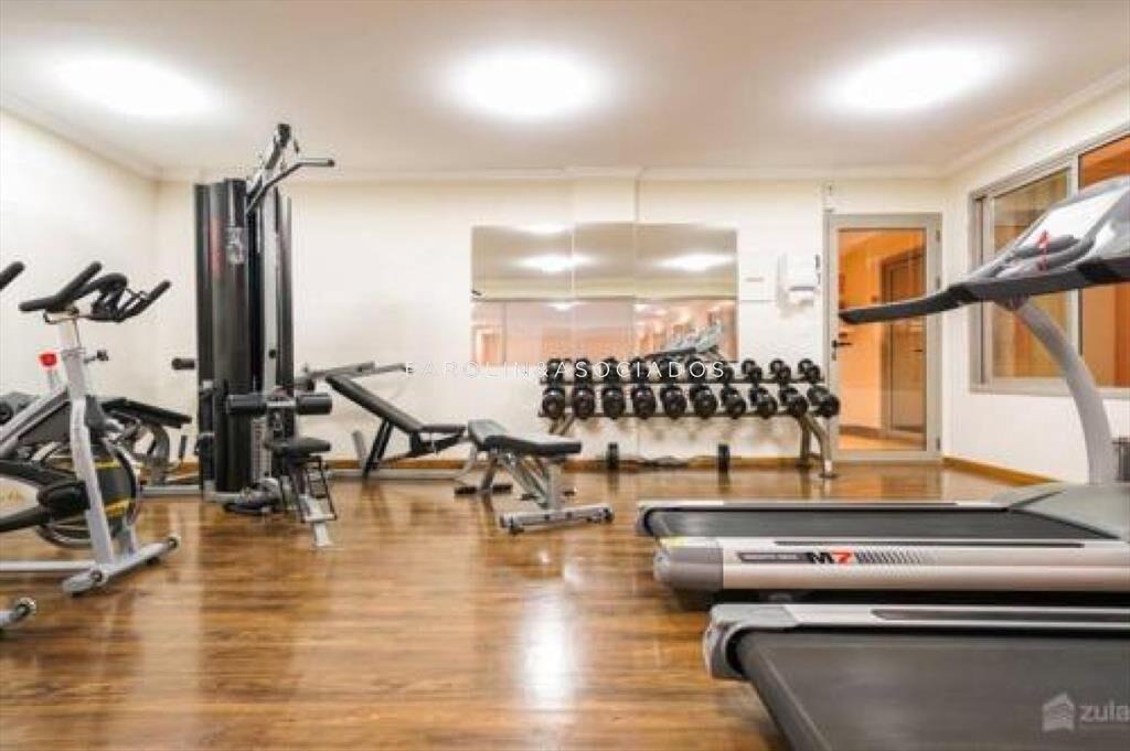 Monoambiente en venta en piso alto, Punta del Este.