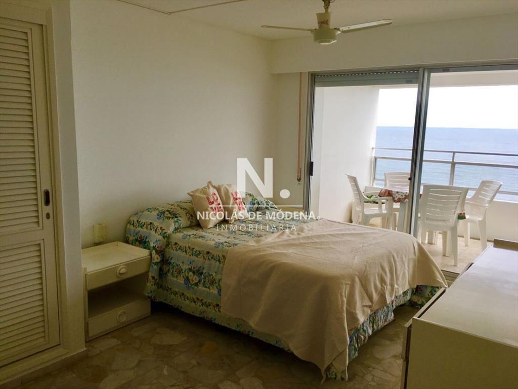 Amplio apartamento en venta Punta del Este