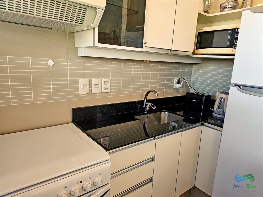 En venta apartamento 1 dormitorio con servicios en Roosevel