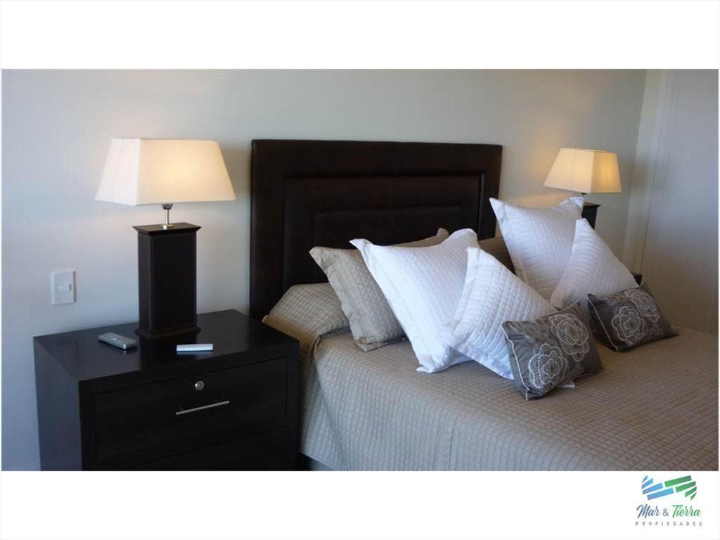 Apartamento en Brava, 3 dormitorios *
