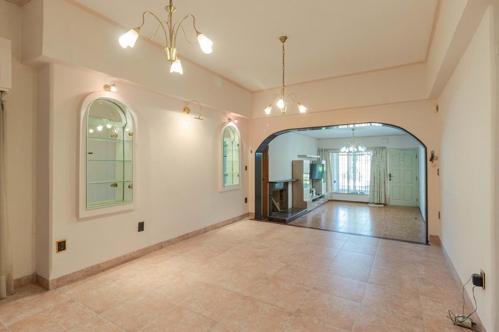 Venta de casa 5 dormitorios en Lomas de Solymar