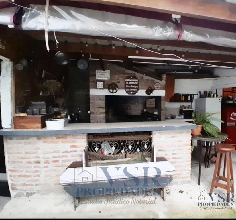 Venta casa 3 dormitorios, 3 baños cochera x 3, galpón fo...