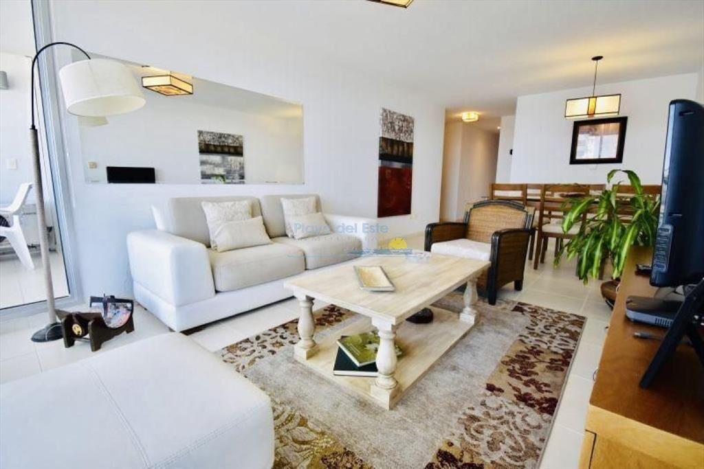 Apartamento en alquiler temporario Playa Mansa 2