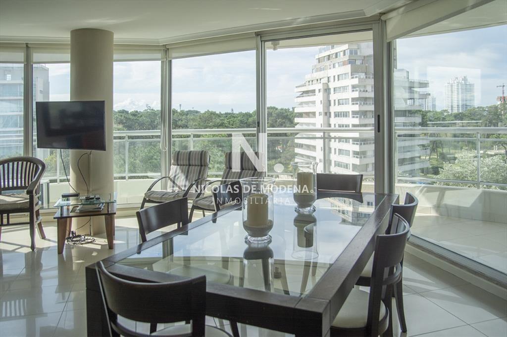 Apartamento de 3 dormitorios en Ocean Drive a metros de Pl