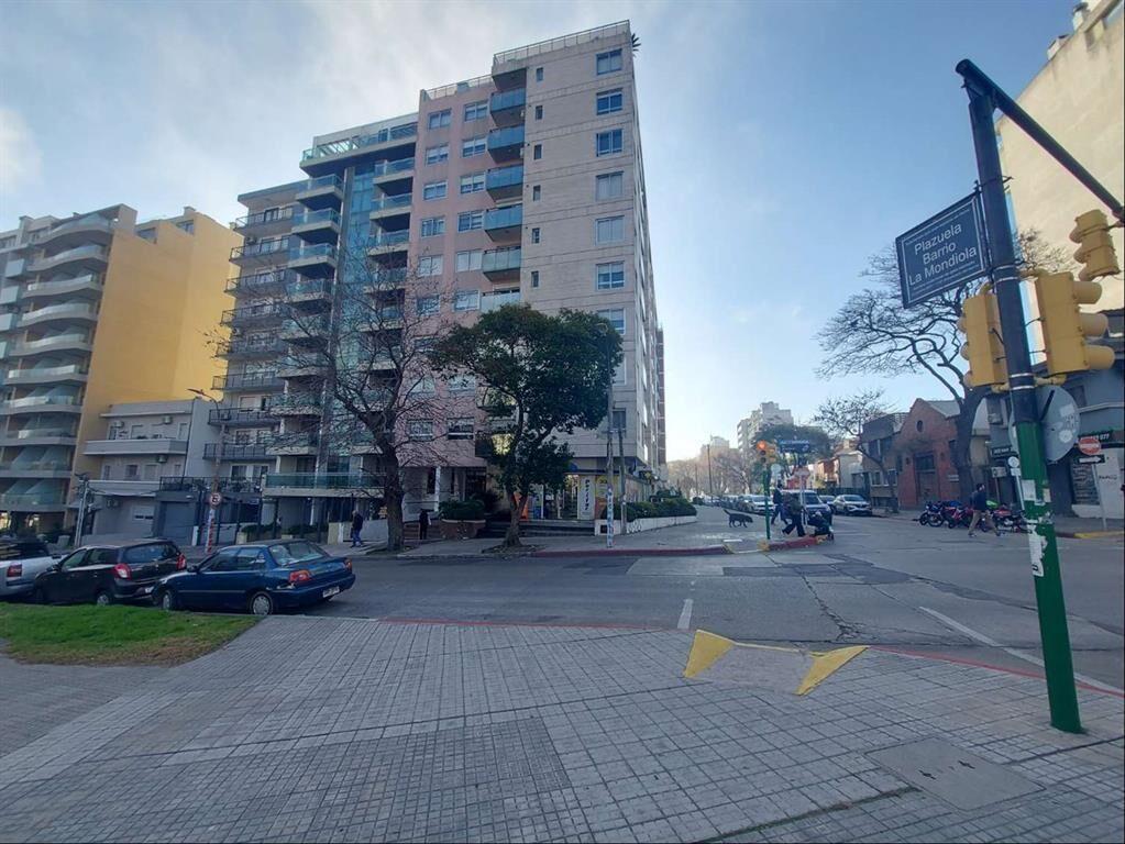 Alquiler apartamento con muebles 3 dormitorios, 2 baños, pa
