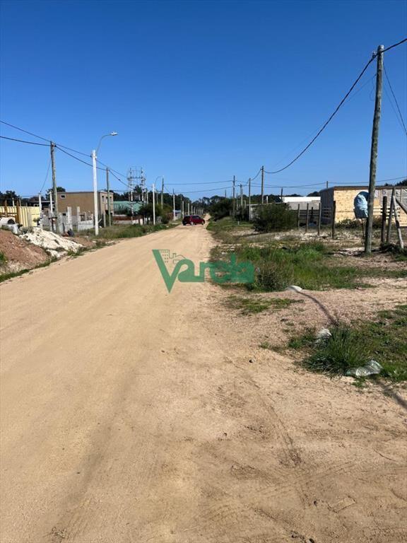 VENTA CASA CON ENTREGA Y CUOTAS