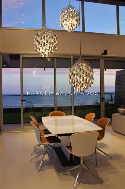 Apartamento en venta de 4 dormitorios en Tiburón