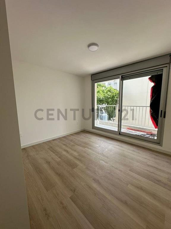 ESTRENA EN CORDON SUR-1 DORMITORIO FRENTE-piso alto-AMENI...