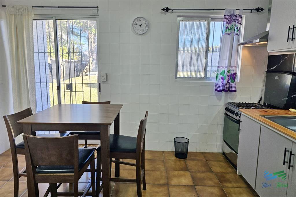 Vendo casa 4 dormitorios en zona Shopping, Punta