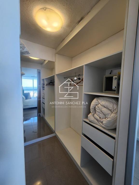 Vende apartamento de 1 dormitorio en Punta del Este