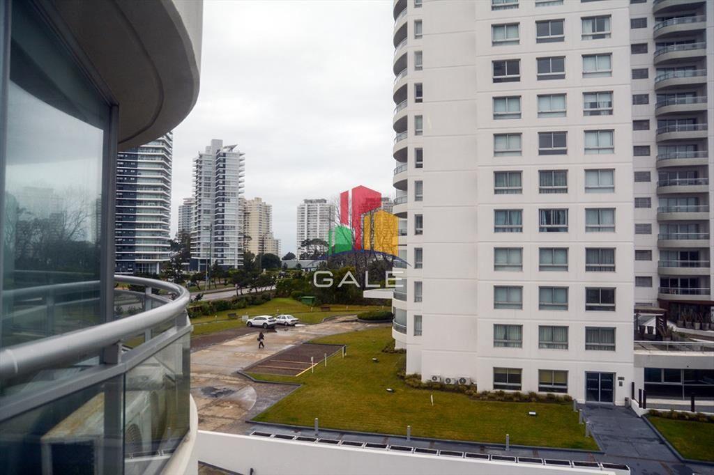Departamento de 3 dormitorios en venta en Ocean Drive.