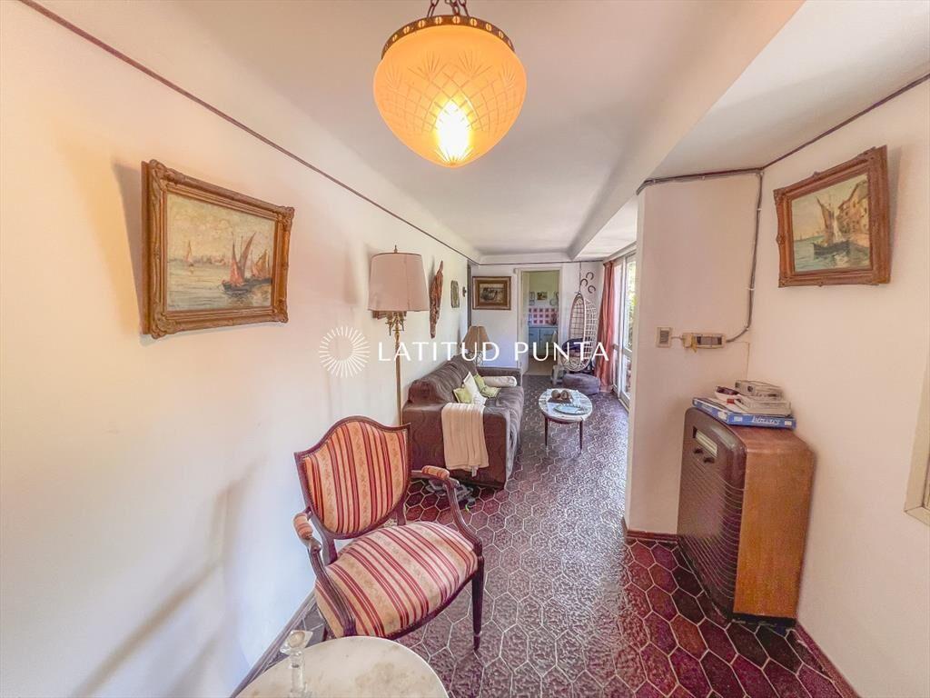 Casa entre Roosevelt y la mansa a la venta.