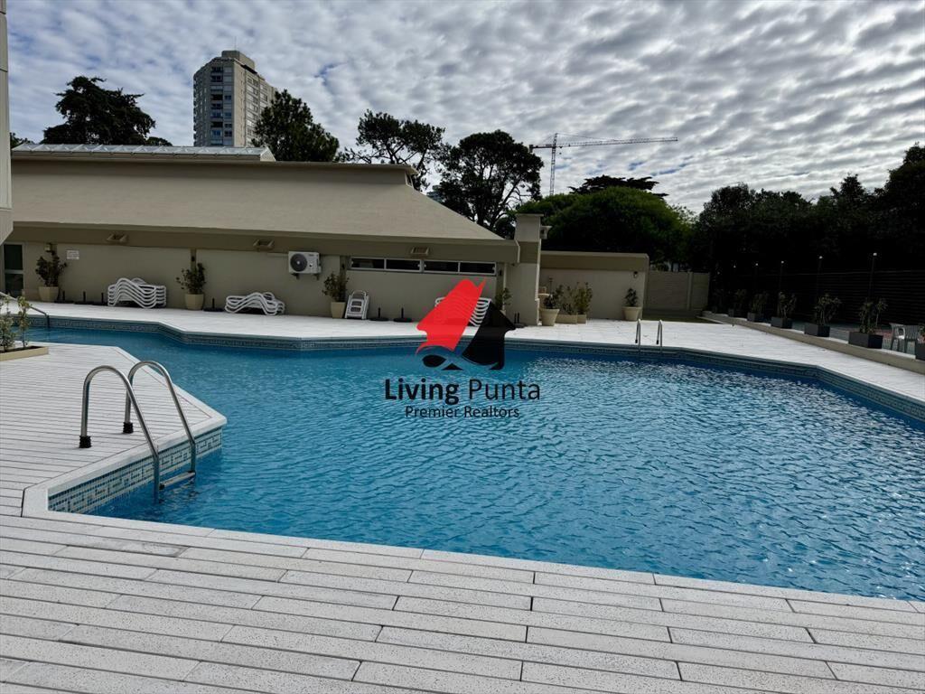 Hermosa planta en venta
