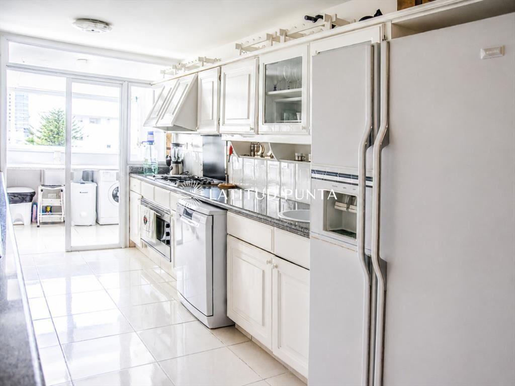 Apartamento en Beverly Tower