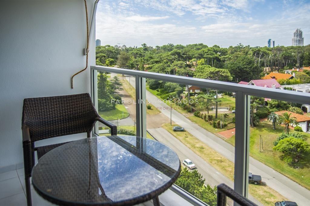 Apartamento en venta de 4 dormitorios con 2 en