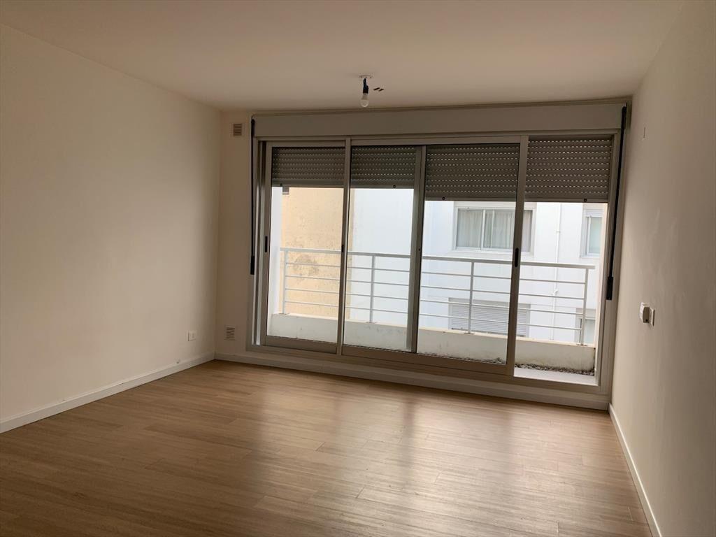 Apartamento En Alquiler En Pocitos Monoambiente SEMI EQU...