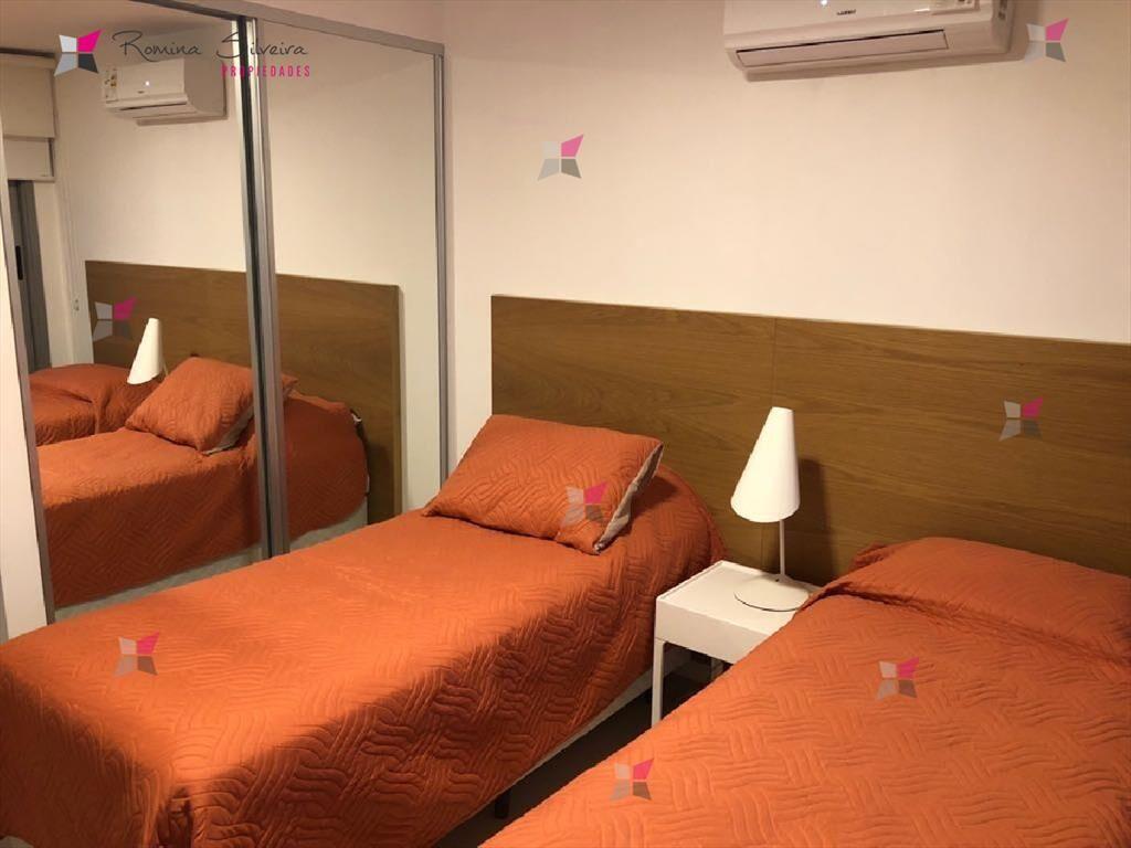 VENTA DE APARTAMENTO DE 2 DORMITORIOS EN TORRE ESMERALDA PU