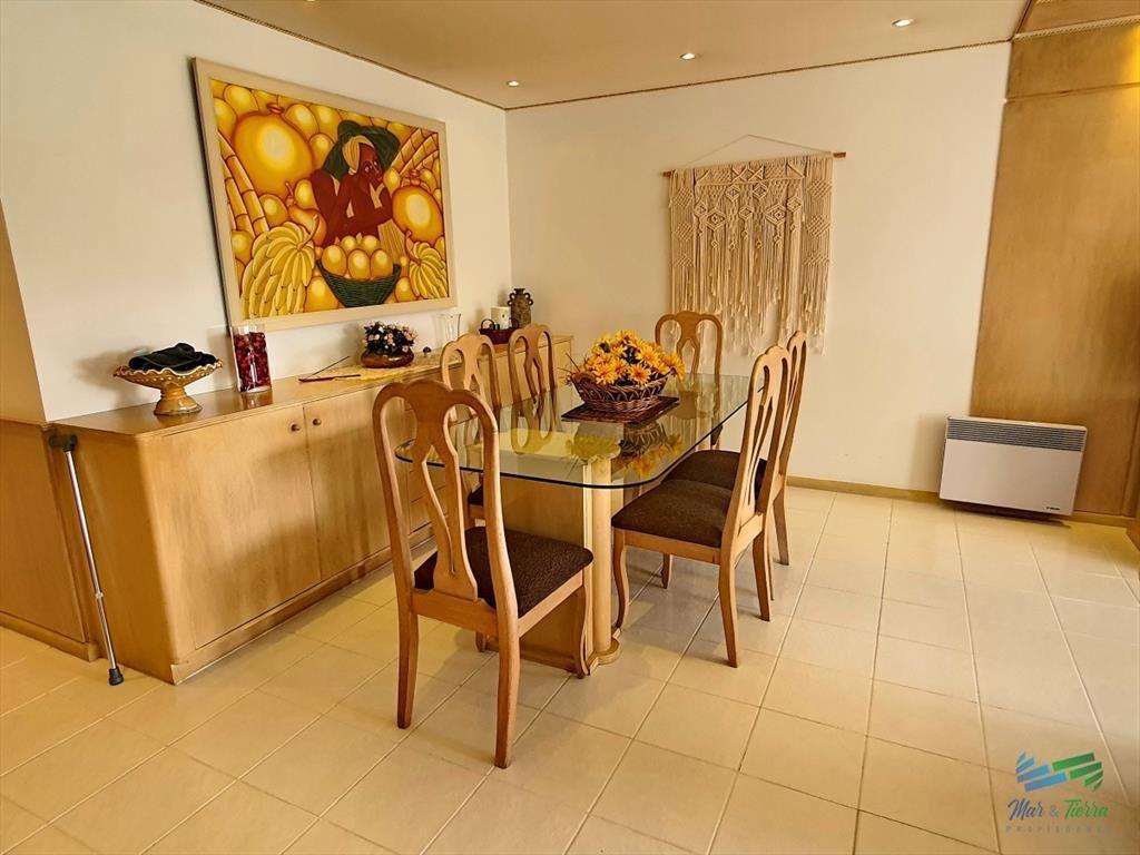 Vendo apartamento de 2 dormitorios, 2 baños y